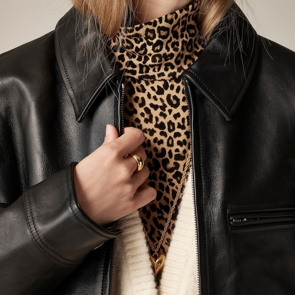 J.Crew Animal Print Tissue Crepe Long Sleeve Turtleneck Size L - Picture 3 of 7